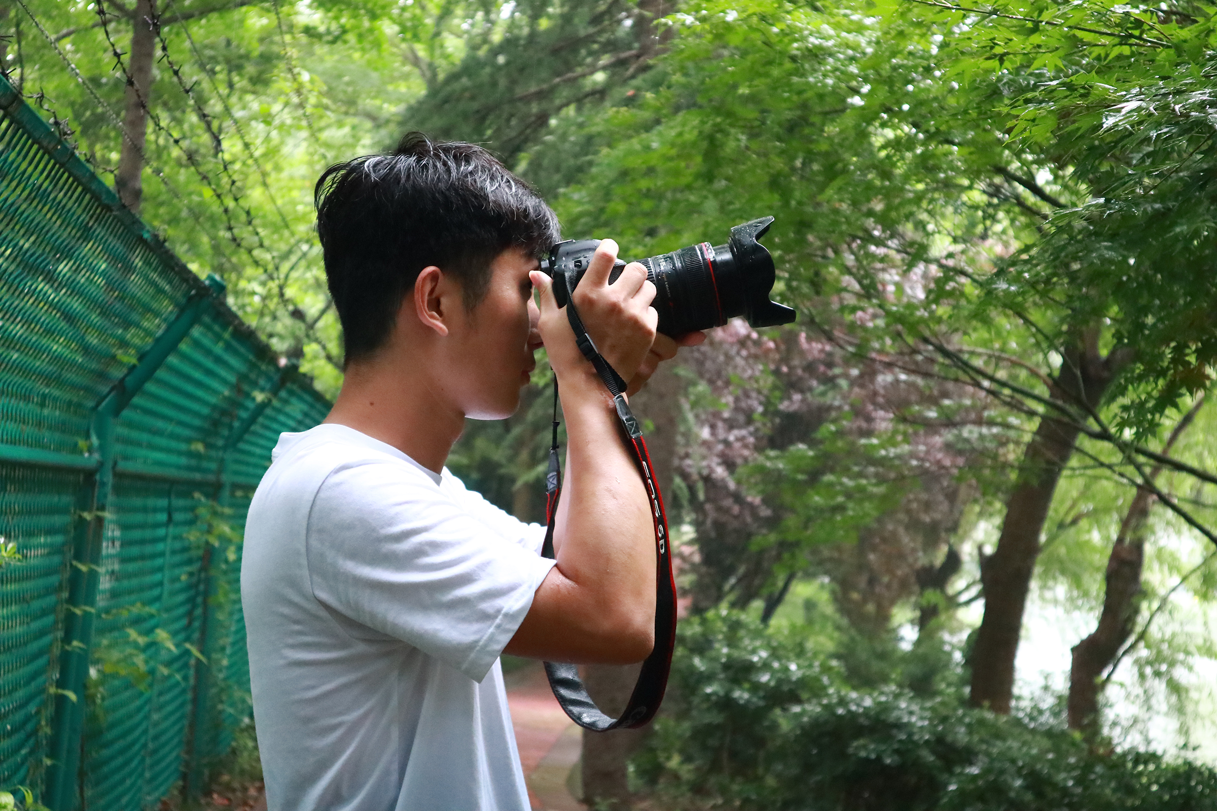 南京奥利摄影培训机构丨学员花絮，外拍实操活动，手把手教授学员们相机的操作方法 以及摄影技术技巧技能 ❤️❤️❤️❤️#南京摄影培训班#南京摄影培训学校#南京摄影学校#南京摄影培训机构#南京摄影培训(图2)